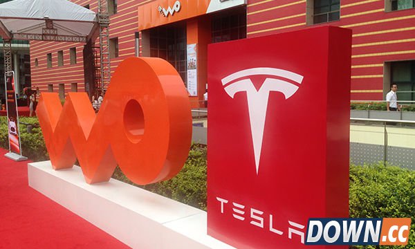 新玩法 特斯拉联通合建超级充电站