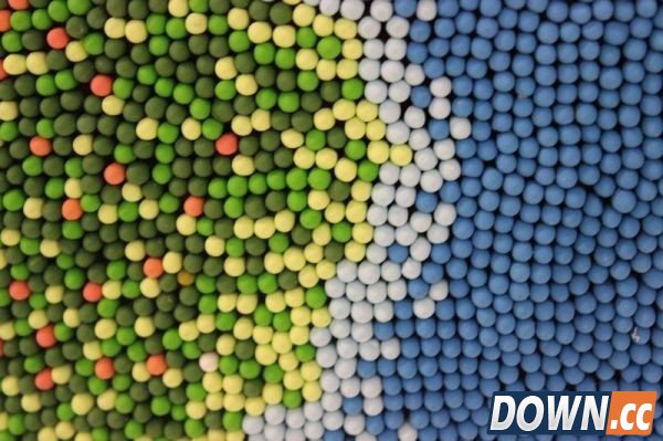 好想把它点燃！用彩色火柴制作的地球模型