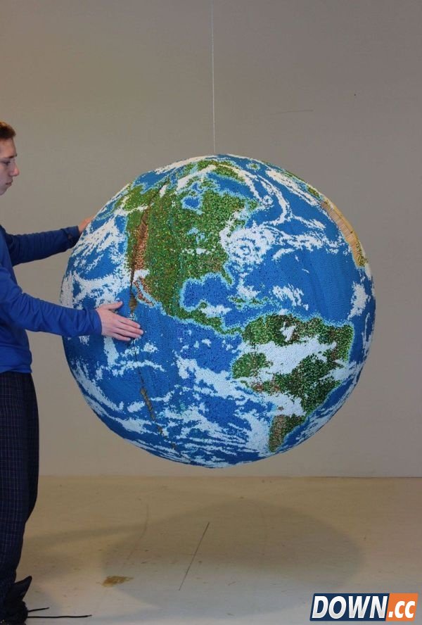 好想把它点燃！用彩色火柴制作的地球模型