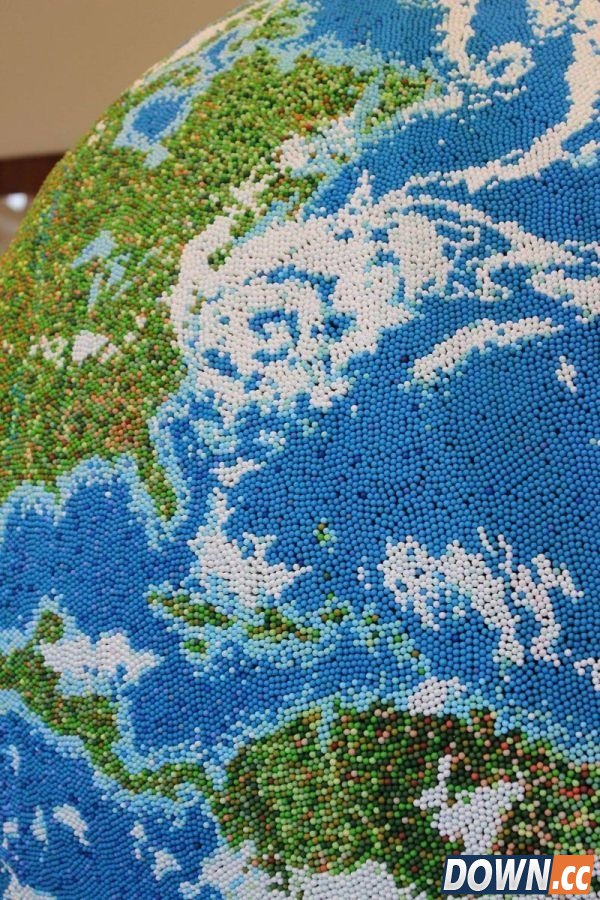 好想把它点燃！用彩色火柴制作的地球模型