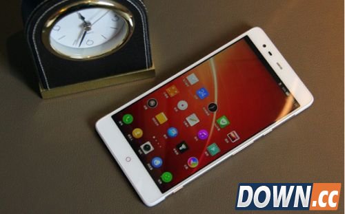 中国智能手机出货量6年来首次出现同比下滑