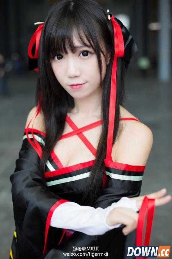 成都漫展出现穿日本军装者