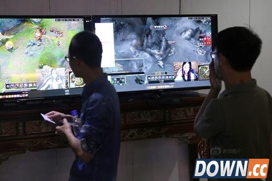 网络女主播镜头后的生活