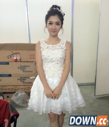 主播小悠加盟电竞比赛