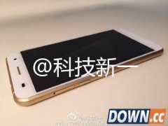 蓝魔手机真机首曝：iPhone 6即视感