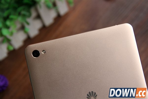 99.5%金属附体！华为全新8寸平板M2图赏