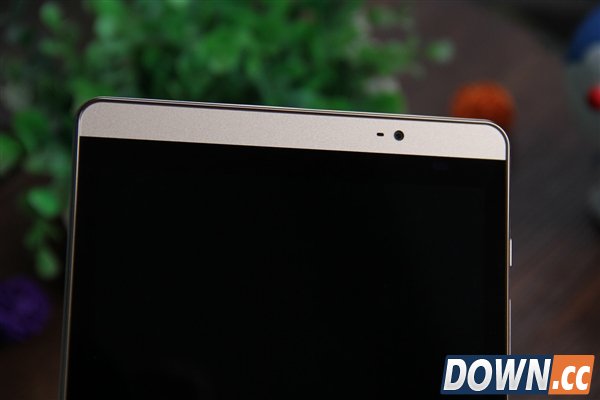 99.5%金属附体！华为全新8寸平板M2图赏