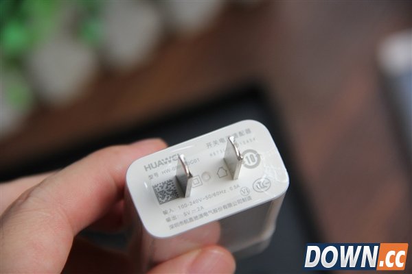 99.5%金属附体！华为全新8寸平板M2图赏