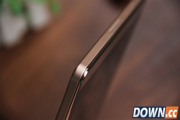 99.5%金属附体！华为全新8寸平板M2图赏