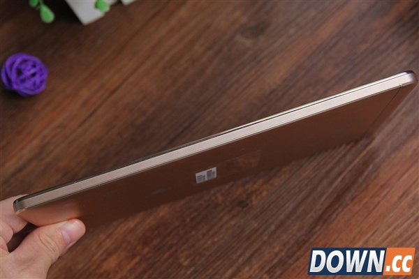 99.5%金属附体！华为全新8寸平板M2图赏