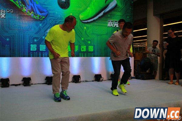 199元起 小米智能跑鞋正式发布!