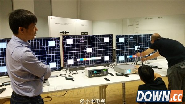 小米还击！小米电视2S漏光：完胜索尼/夏普