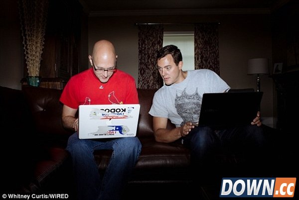 黑客轻松入侵车载系统：遥控栽进水沟