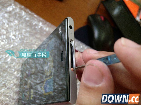 小米3后盖怎么打开