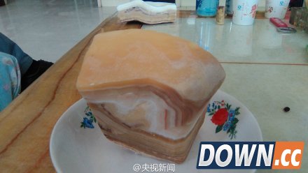 一亿年前“五花肉”石头