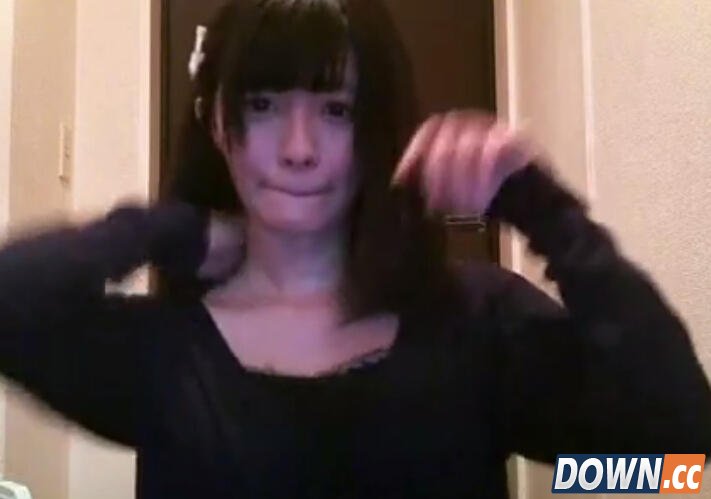 日本女主播纸巾擦身