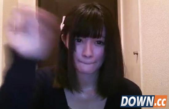 日本女主播纸巾擦身