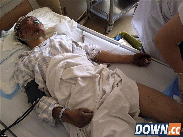 外媒公布天津爆炸现场照片