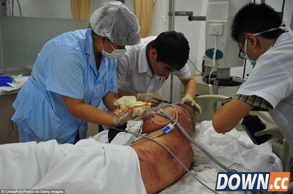 高清：国外媒体公布天津爆炸现场照片