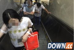 懵了 手扶电梯到底该不该“左行右立”