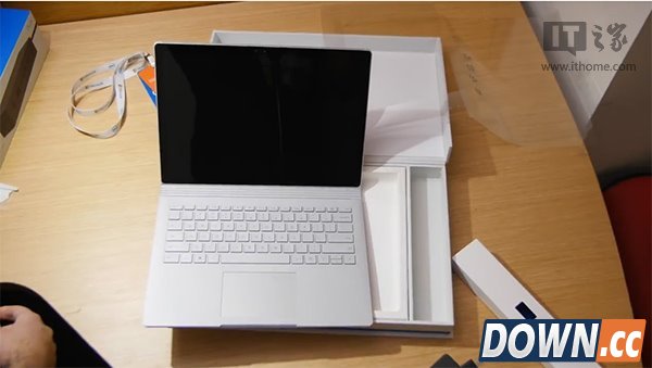 surface book顶配版开箱视频