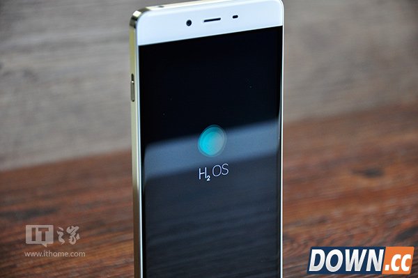 一加手机X皓月白开箱图赏