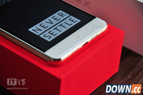 一加手机X皓月白开箱图赏