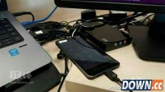 疑似锤子T2真机曝光：三个实体键还在