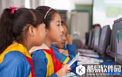 微软中国向10万中小学生推广计算机科学教育