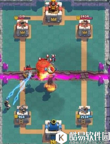 双冲锋强力压制！皇室战争毒矿刺客攻城槌卡组