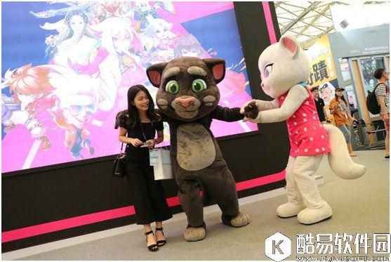 汤姆猫跑酷周年庆 CJ现场撩完妹就跑！