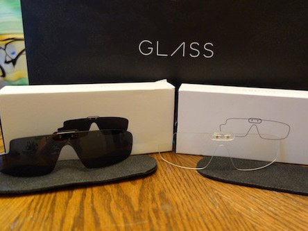 盘点谷歌眼镜前后四种包装及附件