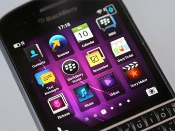 黑莓Q10测评：全键盘显然更加经典