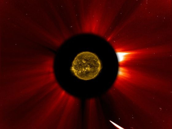 彗星ISON奇幻旅程：“撞日”后命运未卜