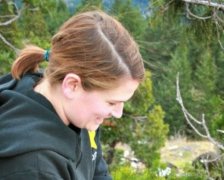 美女子5年未用洗发水更健康