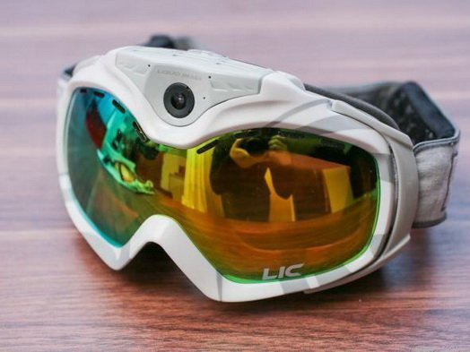 10大高科技滑雪装备：首选智能护目镜