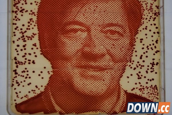 喷饭!英重口味科学家用名人腋汗培养细菌作画