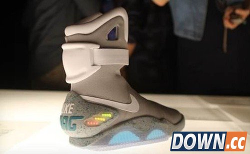 懒人福利:耐克明年推自动系带鞋款