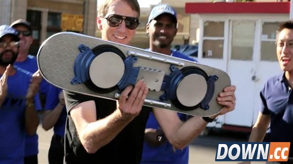 柯南滑板弱爆 反重力浮空滑板出现