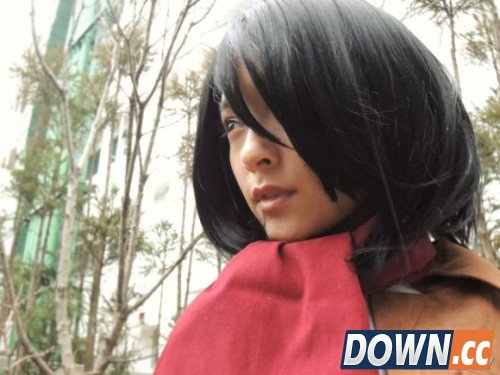 32岁女优迷上《进击的巨人》 COS演15岁三笠妹