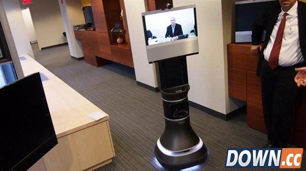 员工们颤抖吧 “老板”将时刻盯着你