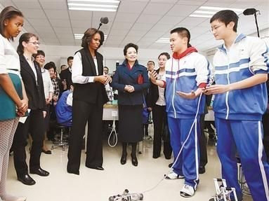 网友大吐槽 丑到爆的奇葩校服盘点