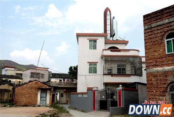 六旬农民无敌了!打造精美航天飞机模型