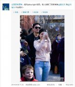 刘强东与奶茶妹妹美国街头约会被拍：牵手拥抱