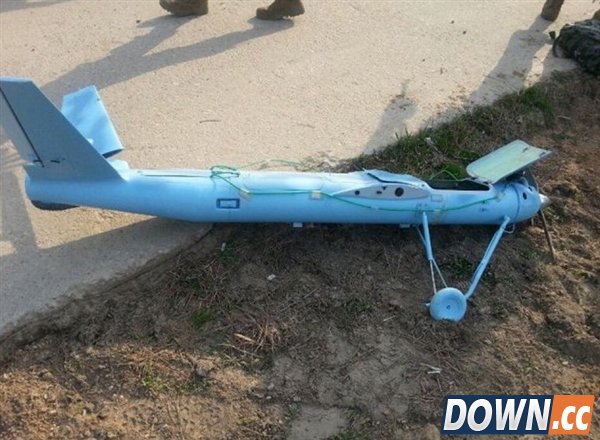 朝鲜无人机里居然塞了一台佳能单反