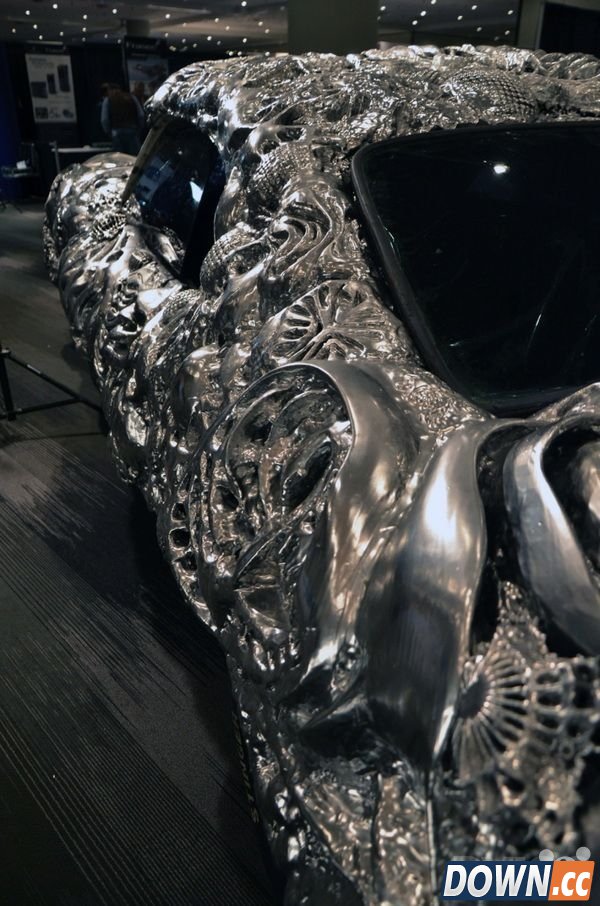 太牛了：全球首款液态金属打造的汽车