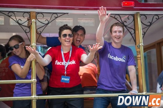 Facebook CEO扎克伯格亲自参加同性恋维权游行