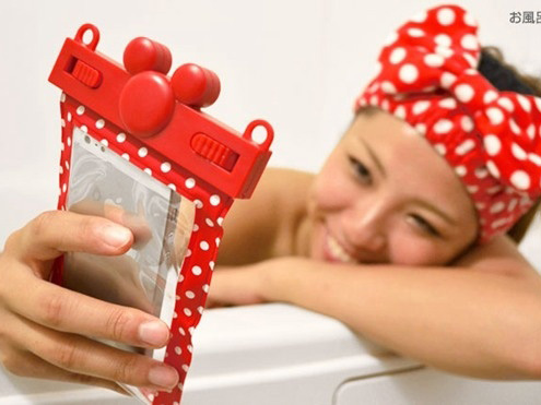 有了这个手机套 再也不怕手机掉进厕所