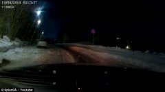 巨型陨石夜袭俄罗斯：黑夜如白昼