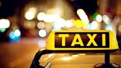 美女用软件下单打车后 的哥频发短信